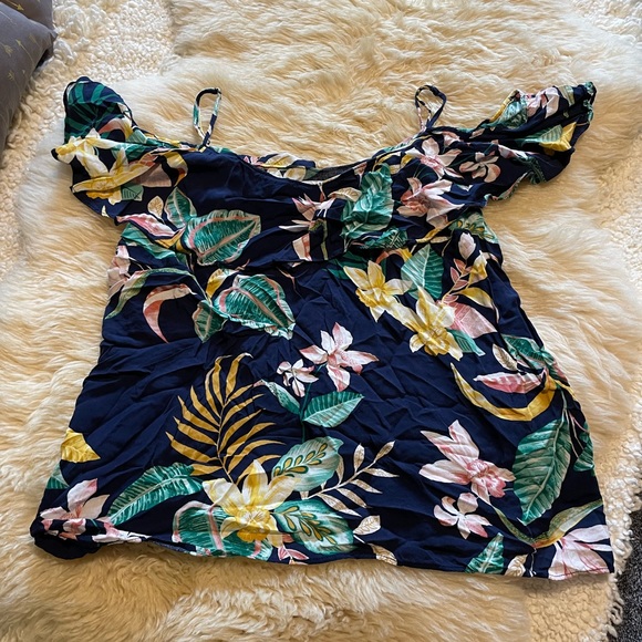 Old navy tank top - Picture 1 of 3